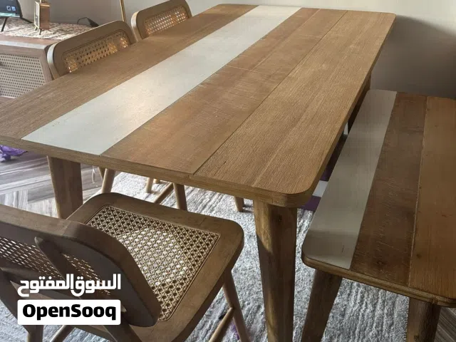 طاولة طعام للبيع