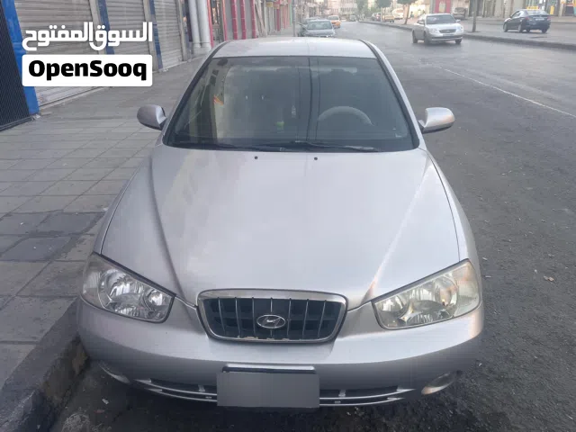 2001 هيونداي افانتي Limited