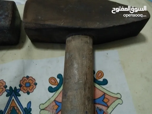 2 مرزبة صلب .2000 جرام و 1500 جرام .