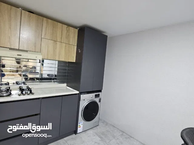 شقه غرفتين وصالة مفروشه للايجار في أربيل مجمع لايف تاورز حي سربستي المنطقة الذهبية في أربيل