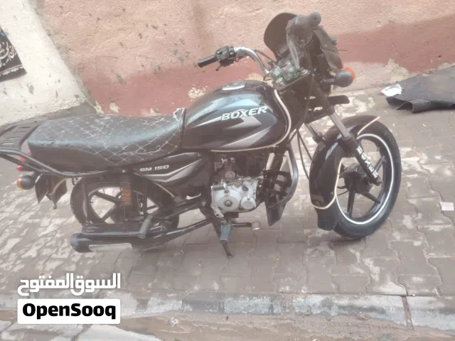 سلام عليكم دراجه بوكسر للبيع مديل 2021 حلوه دراجه مامتعوبه بس روح بيها لشغل ورجع دراجه بيها بدايت