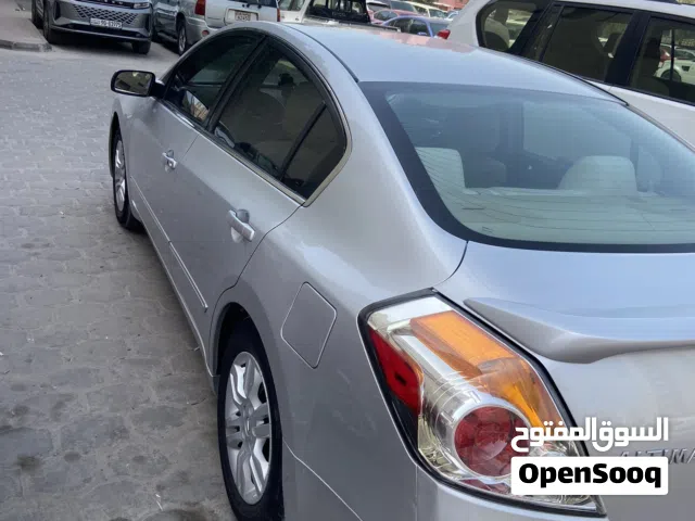 2011 نيسان التيما SL Sport + OPT