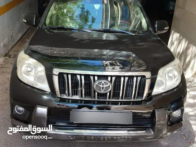 تويتا برادو لاند كروز 2013 toyota prado land cruiser2013 فحص 7 جيد لون اسود غرفه جلد بيج فورمايكا