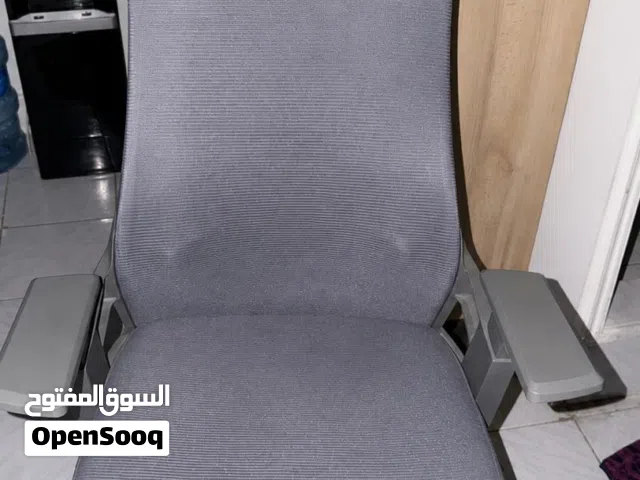 كراسي مكتب وزوار بحاله ممتازه جدا
