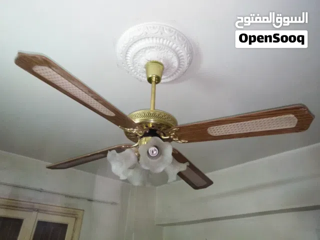 مروحة سقف ونجفة 4 ريشة 4 كلوب 5 سرعات   قطعة فنية استيراد الخارج الحالة كالجديدة
