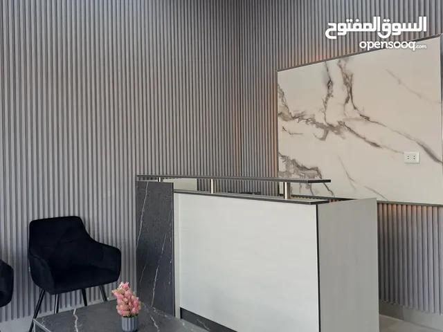 عيادة طب عام وأسنان حديثة ومميزة للبيع بثلث سعر التكلفة فرصة استثمارية نادرة جداً وبسعر خيالي .