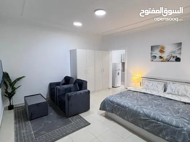 للايجار استوديو مفروش vip في منطقة البطين