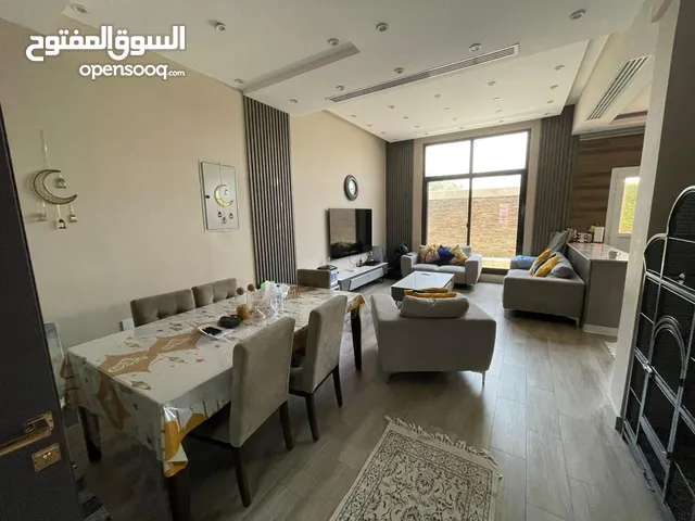 z9 فيلا للايجار بمنطقه الياسمين -خلف الحديقه -طابقين مع رووف -4 غرف ماستر -موقع مميز-مقابل الرحمانيه