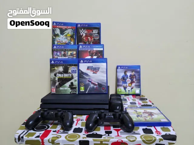 ps 4 pro 1 TB  with 7  games and charging station also