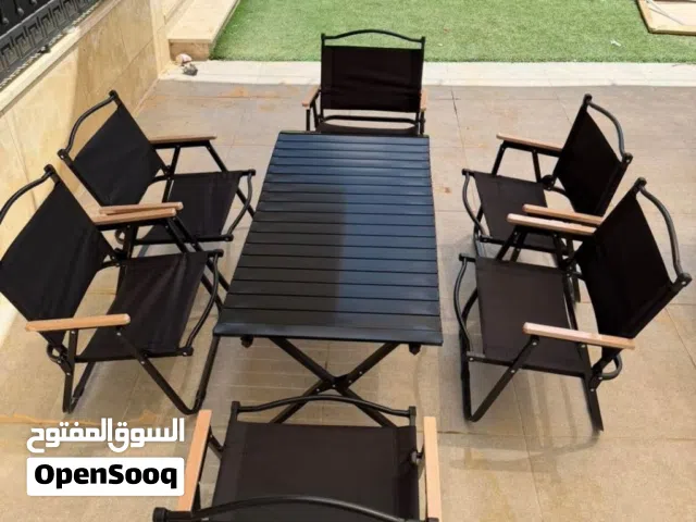طاولة قابلة للطي مع 6 كراسي