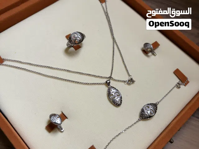 للبيع طقم فضة عيار 925 جديد غير مستخدم 12 ريال فقط