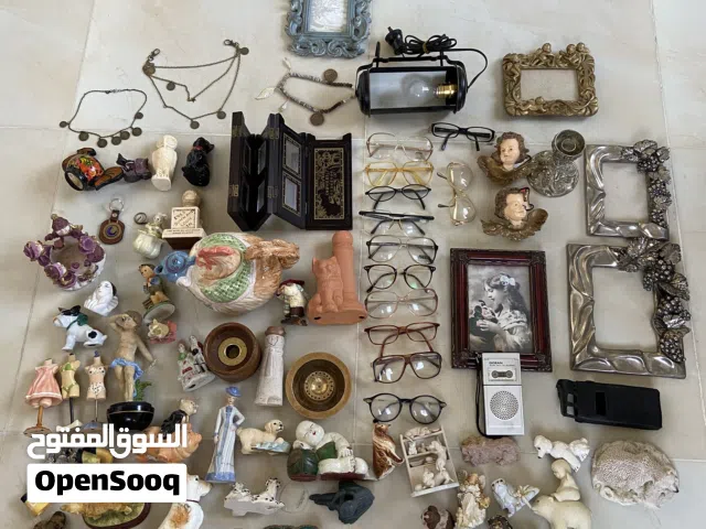 تحف مختلفة وبورسلين للبيع اكثر من 60 قطعة