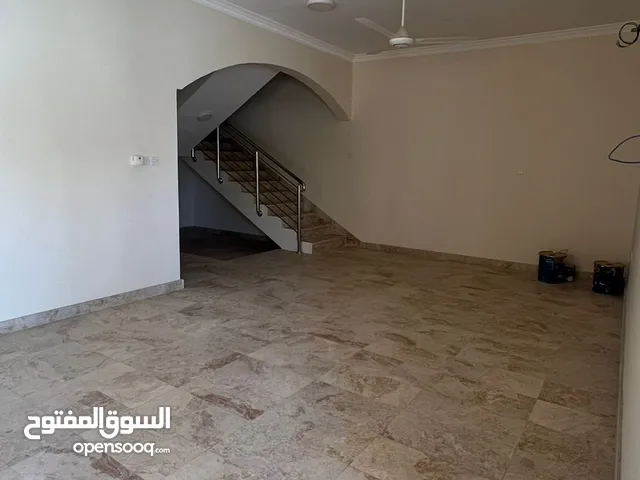 430 m2 More than 6 bedrooms Villa for Sale in Muscat Al Mawaleh