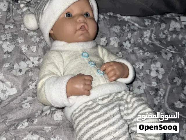 لعبة طفل شبه واقعي