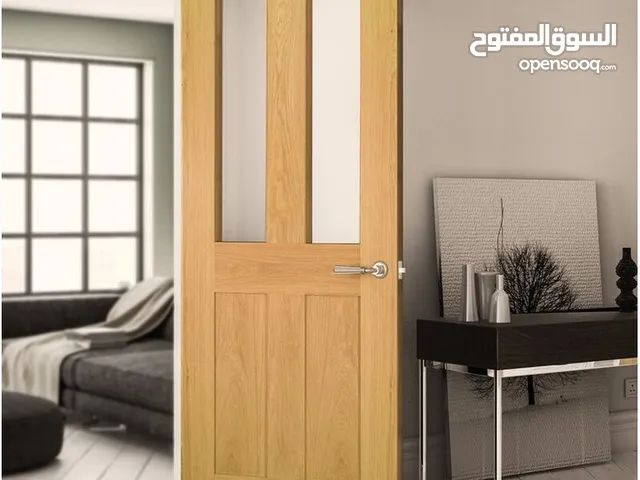 لدينا جميع أنواع الأبواب المتاحة.