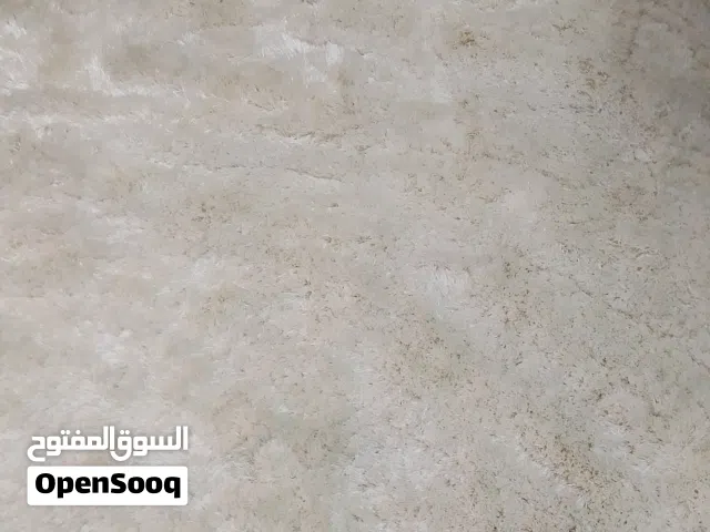 سجادة لون ابيض 350*270 بسعر 35
