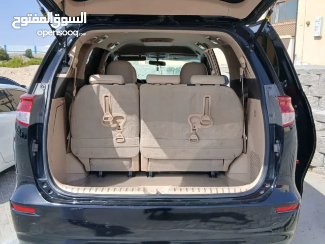Used Toyota Previa in Abu Dhabi