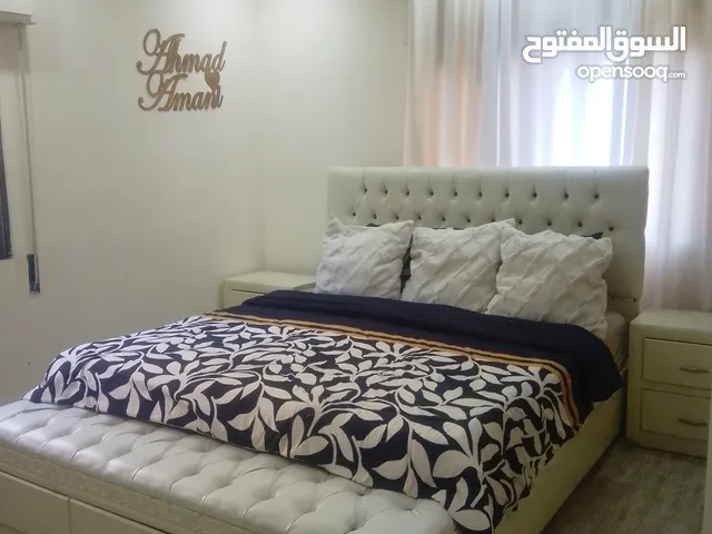 غرفة نوم مستعمله