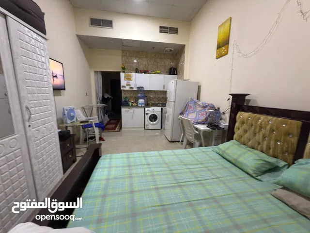 من المالك مباشرة وبدون عمولة استوديو مفروش فرش راقي قريب جدا من الخروج لدبي شامل جميع الفواتير