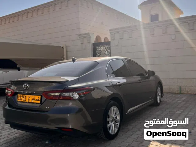 2021 تويوتا كامري LE