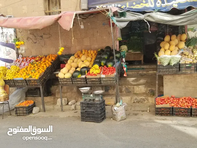 محل معاء بصت فواكه وخضره على شارع ريسي