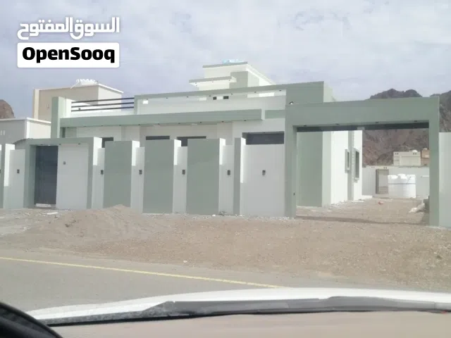 200 m2 More than 6 bedrooms Townhouse for Sale in Al Batinah Al 'Awabi