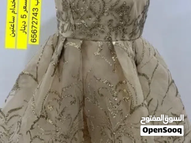 ملابس مستعمله شبه جديده