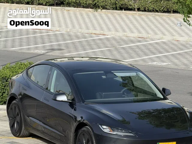 2025 تيسلا موديل 3 Long Range