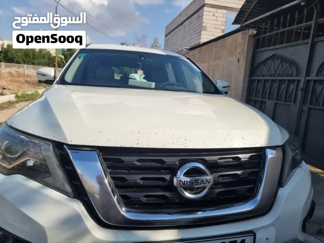 نيسان باثفايندر 2019 وارد امريكي ابيض 7 راكب دفع رباعي رقم بغداد الانكليزي