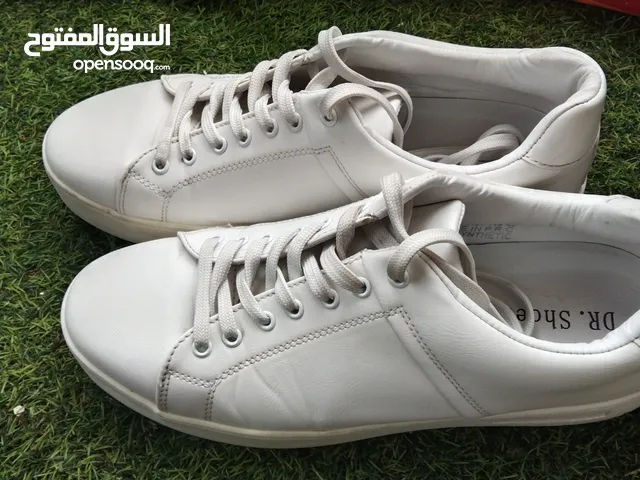 بواط اوروربية للبيع