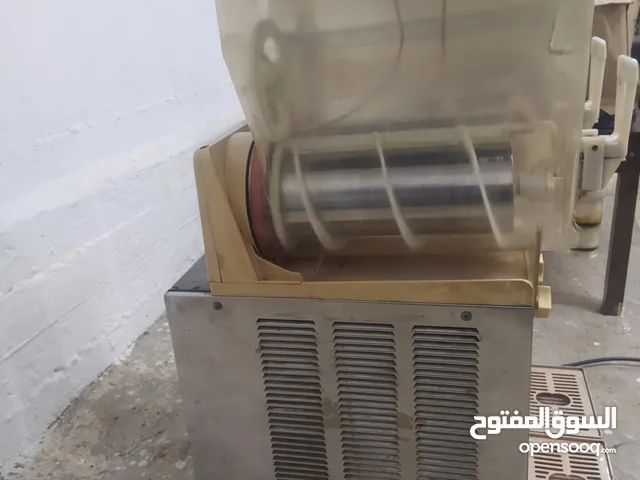 ماكنة سلش ايطالي مطورين مستعملة اشي بسيط