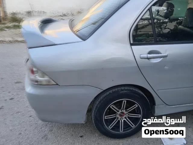 2010 ميتسوبيشي لانسر GLX