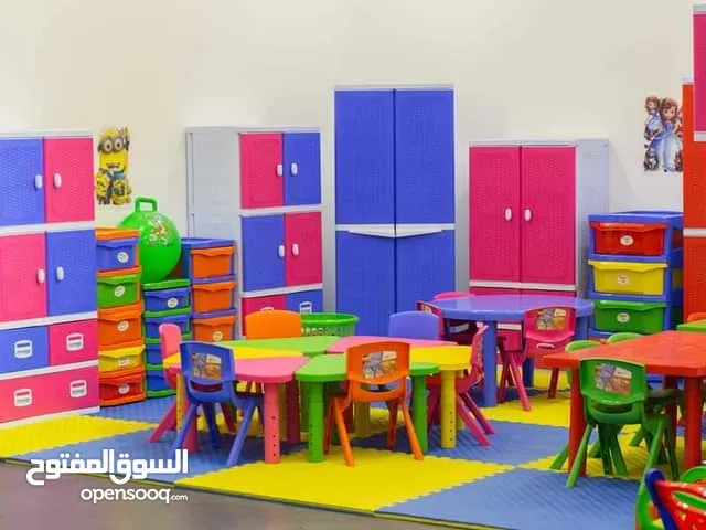 خزائن متينه و ذات جودة عاليه بأحجام و الوان متعدده، و بأسعار مناسبه الزرقاء وادي الحجر مقابل مدرسة