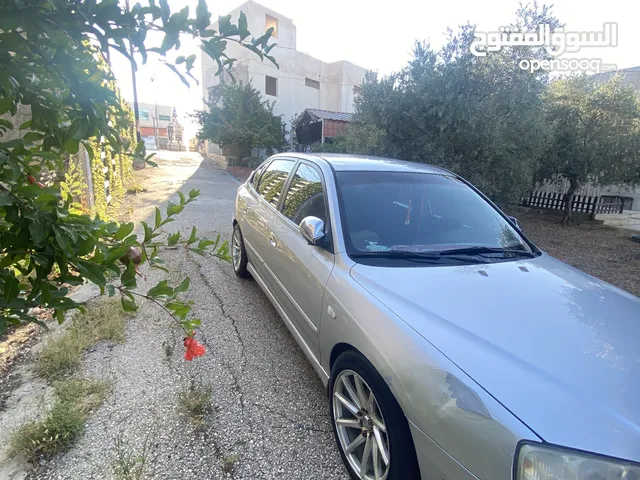 اكس دي الفئه : اڤانتي  هاتشباك موديل 2002