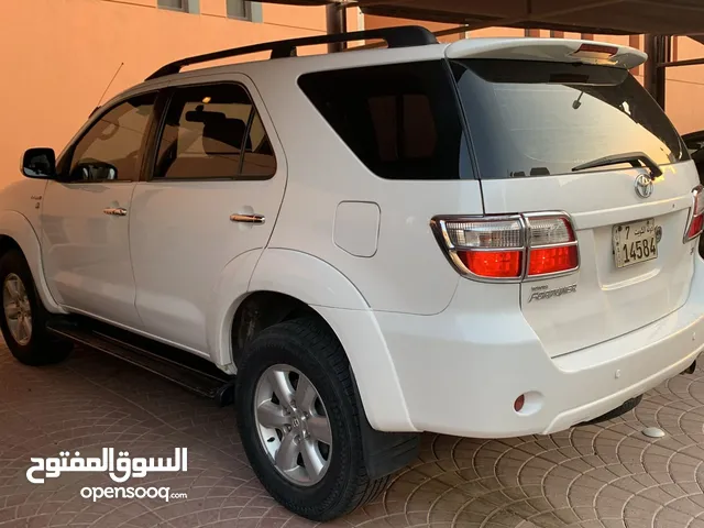 Toyota Fortuner SR5 in Kuwait City
