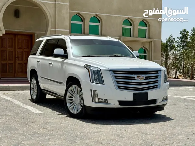 كاديلاك اسكاليد V8 خليجي. موديل 2016 تمنيه غيار 8 ممتاز جاهز لتسجيل
