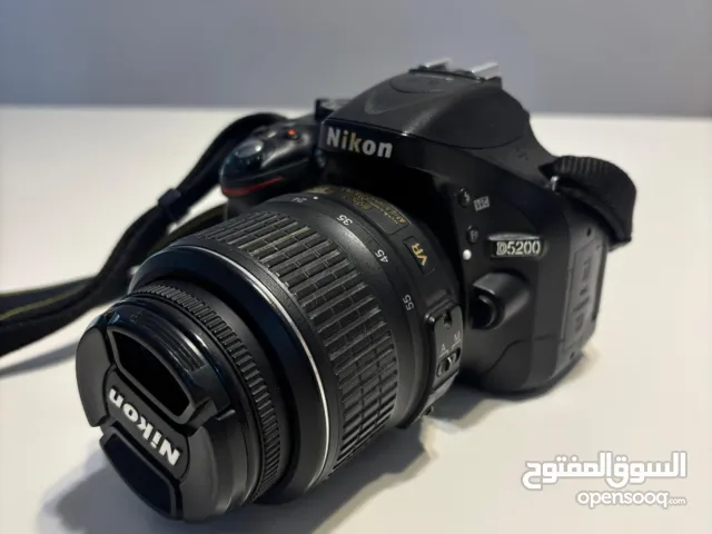 Nikon D5200 with two lenses نيكون D5200 مع عدستين
