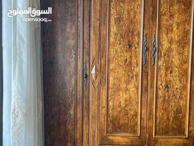 غرفة نوم ماستر خشب ماليزي نخب أول عسلي مميز كلاسيك فخمة