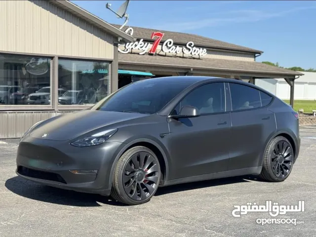 Tesla model Y 2023 performance fully loaded