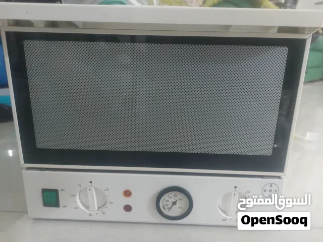 فرن اوتوكليف لتطهير الادوات المعدنيه