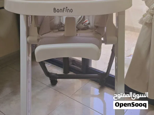 طاولة أطفال