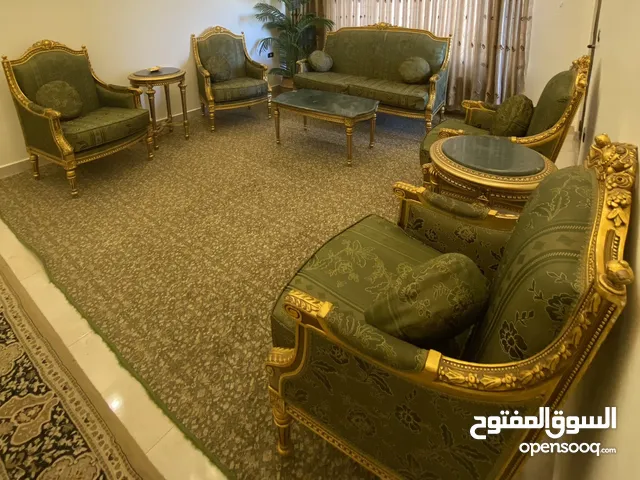 طقم فرنسي مذهب