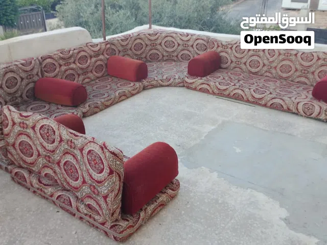 ديوان عربي للمفروشات