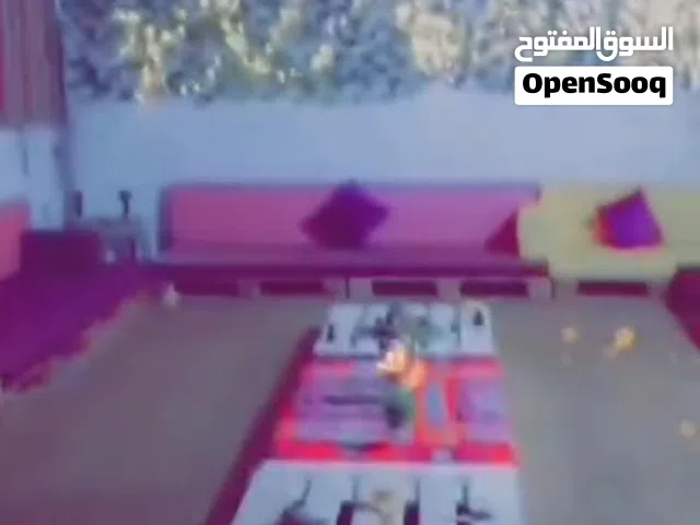 خيمة شادر مع قواعد تثبيت الخيمة حديد ضد الصدأ مع طبليات خشبية عدد 16 مع فرشات اسفنجيةعدد16