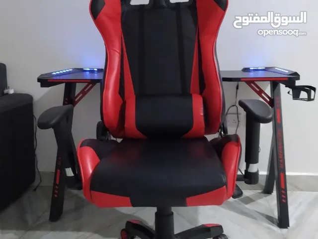 كرسي وطاوله قيمنق