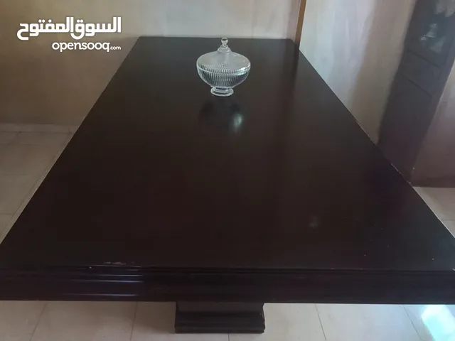 طاولة سفره  بحاله الوكاله