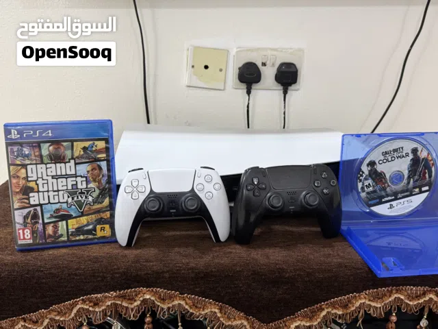 Ps5 good condition with two controllers and 2CD