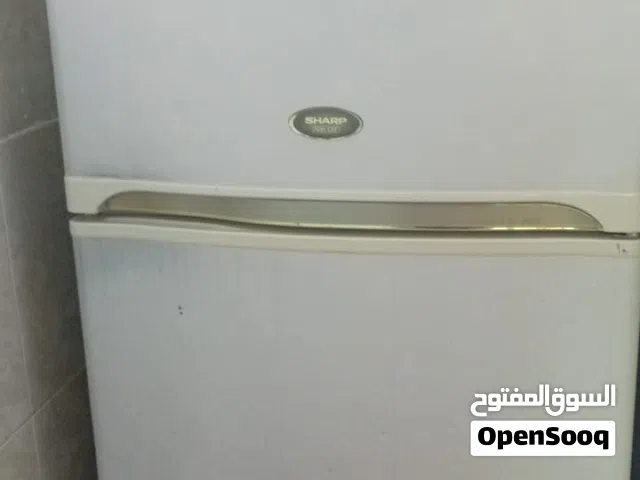 ثلاجه شارب 18 قدم بحاله ممتازه