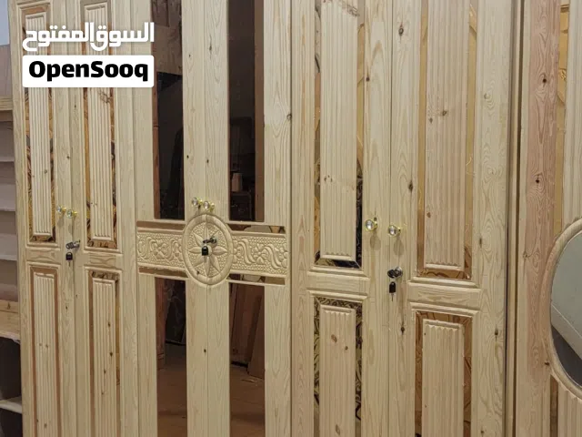 دولاب سويدي ملكي بتصميم راقٍ يجمع بين الأناقة والمساحة الواسعة والجودة العالية، متانة وجودة مضمونة