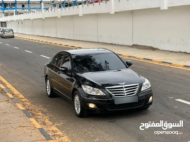 Used Genesis G70 in Tripoli